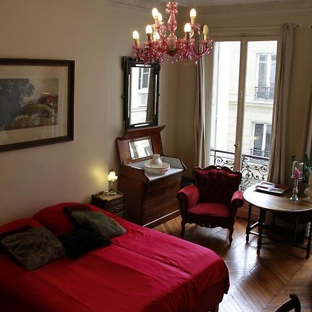 A Room In Paris Room photo